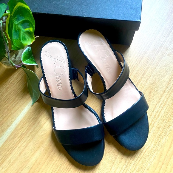 New in box J Crew two strap simple sandal